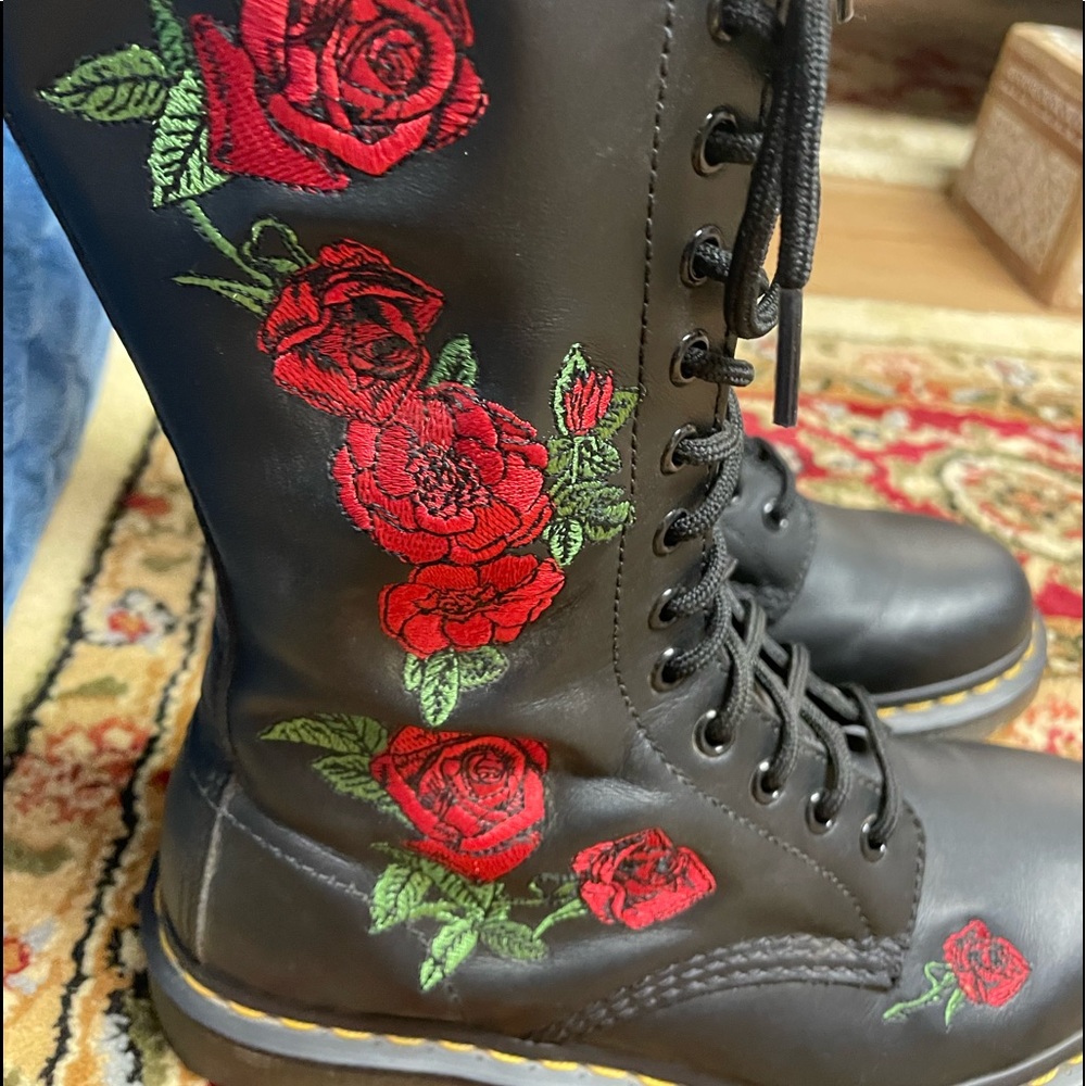 Dr. Martens Vonda Softy T